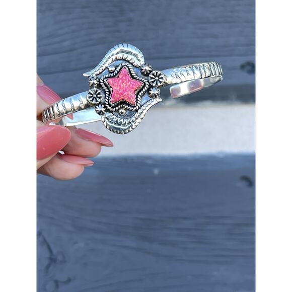Sterling Silver Cuff Bracelet Pink Lab Opal Southwestern Star Native Style 7 3/8 - Picture 1 of 12